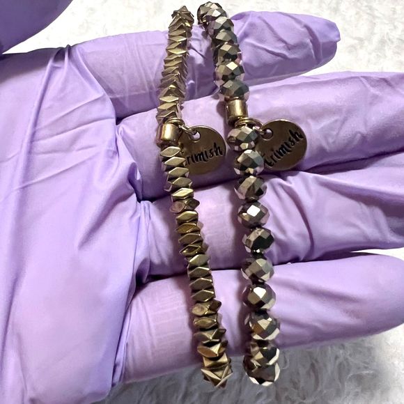 Lot of 2 Erimish Gold Tone Faceted Beads Logo Charm Elastic Bracelet - Picture 5 of 6